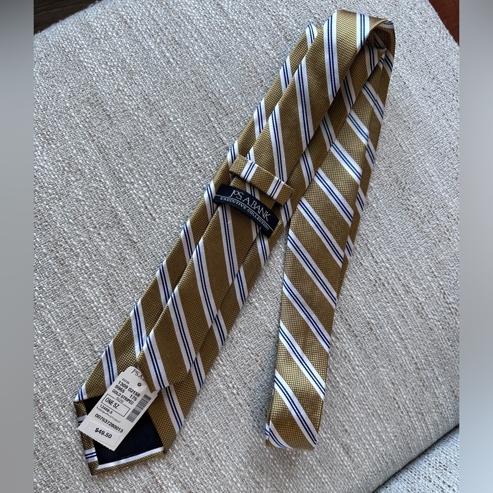 🖤 NWT  Jos. A. Bank tie color. Tan, blue, white